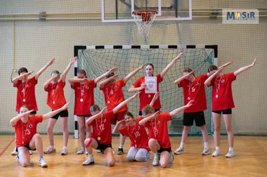 Dziewczyny z Krasów zdobywają złoto - finał Igrzysk Dzieci w SP 13