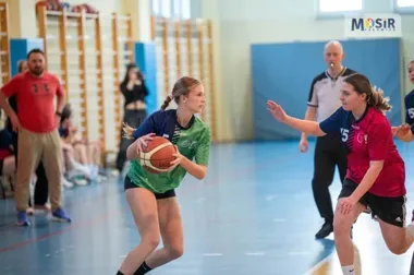 Jedynka znów rządzi na parkiecie - finał koszykarek w Mysłowicach