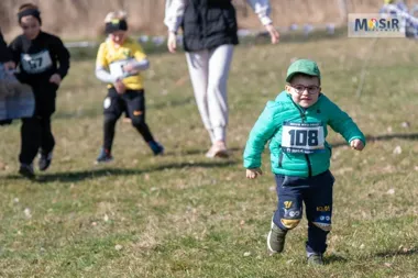 Mysłowice znów pobiegły na serio - 222 młodych na przełajowej trasie