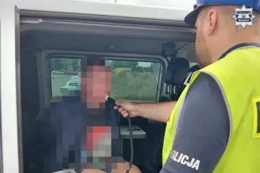 Blisko 2 promile na parkingu w Mysłowicach. Obywatel zablokował kierowcę
