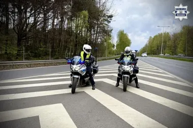 Quady i motocykle pod lupą - policja zatrzymała dwa dowody rejestracyjne