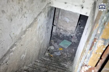 Policja w Mysłowicach walczy z zimą - kontrolują pustostany, ratują bezdomnych