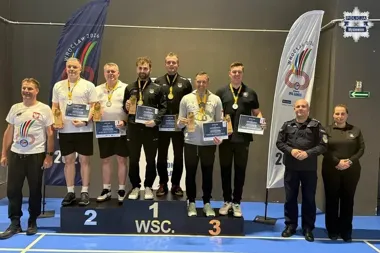 Dzielnicowy z Mysłowic wrócił z Wrocławia z dwoma srebrnymi medalami