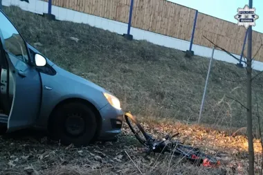 Uciekał na rowerze przed patrolami - w pudełku miał blisko 2500 działek